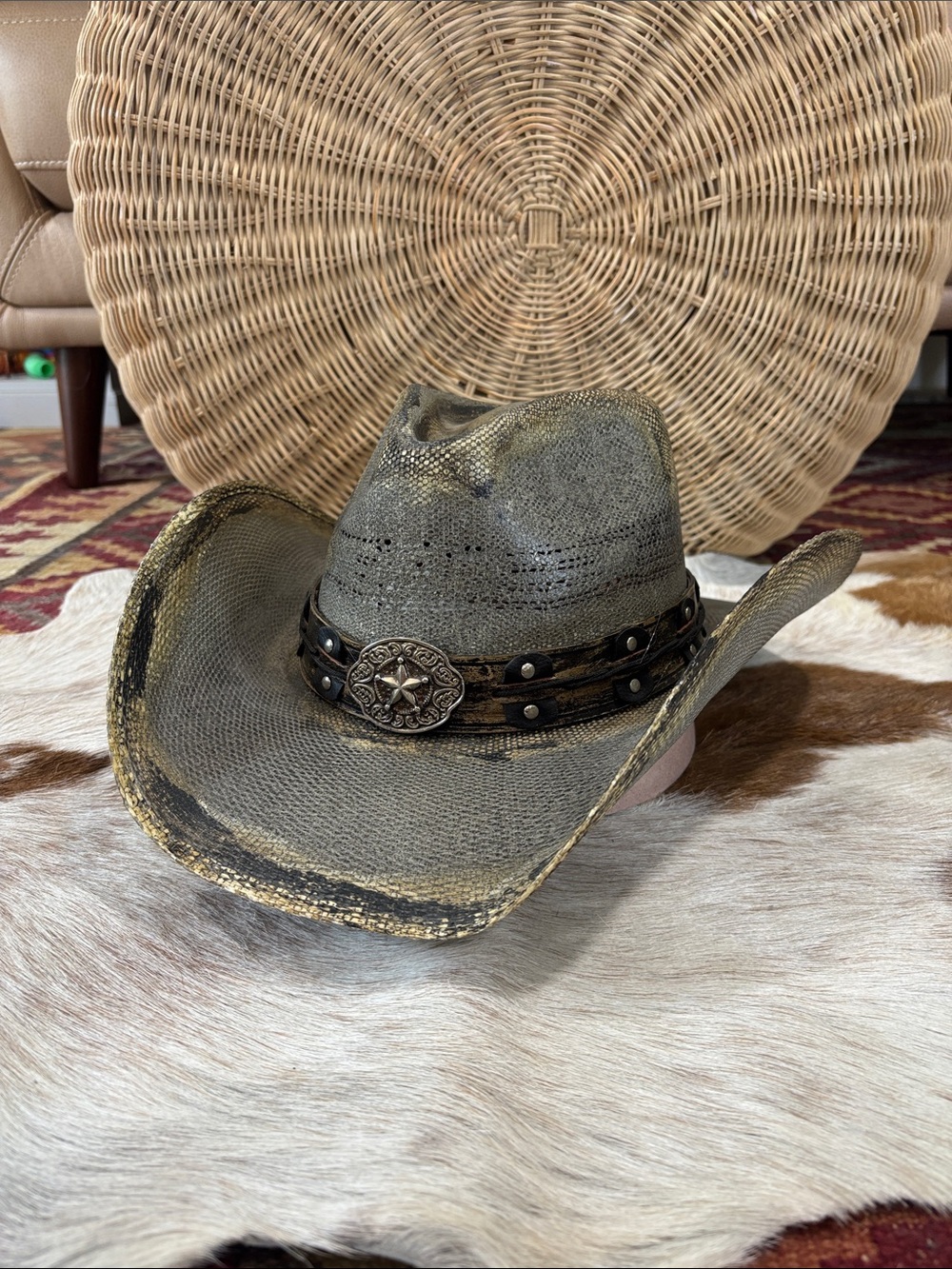Stampede men’s straw, cowboy hat, size small